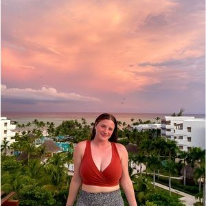 Meet your Posher, Cleopatra